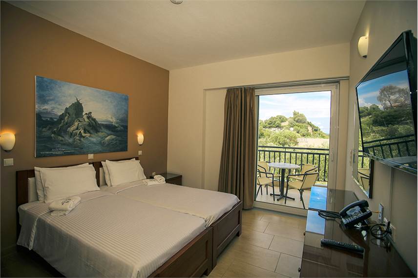  Royal Hotel and Suites