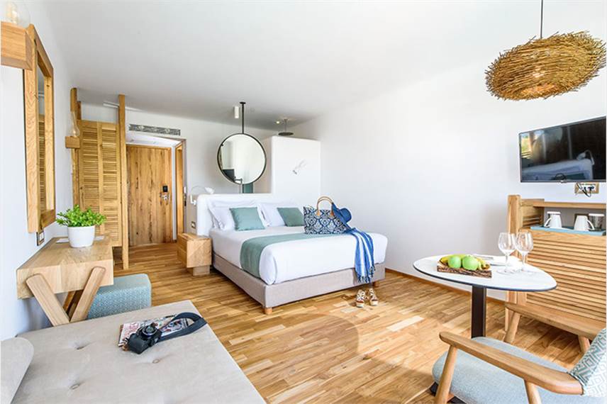  Stella Island Luxury Resort and Spa