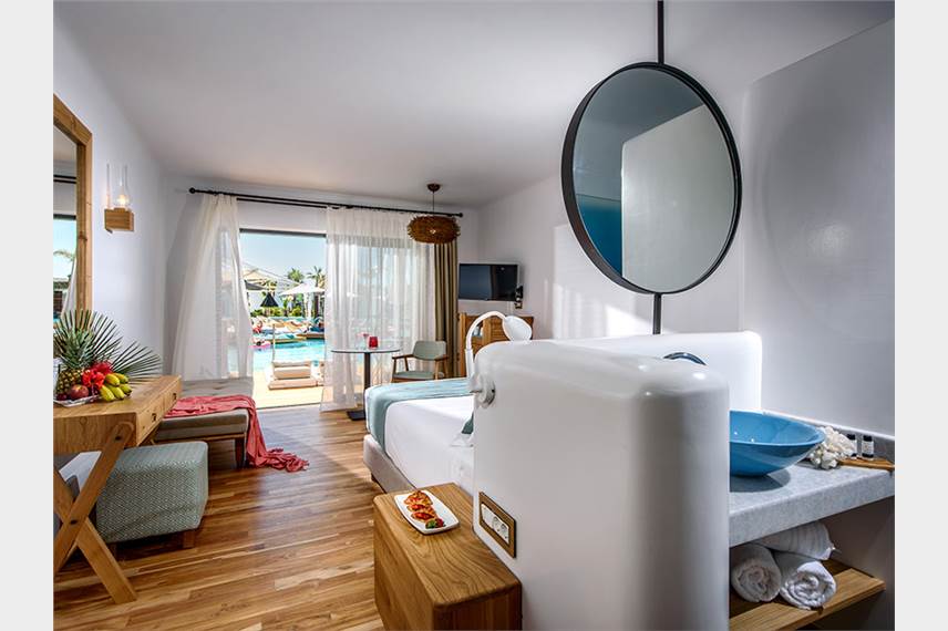  Stella Island Luxury Resort and Spa