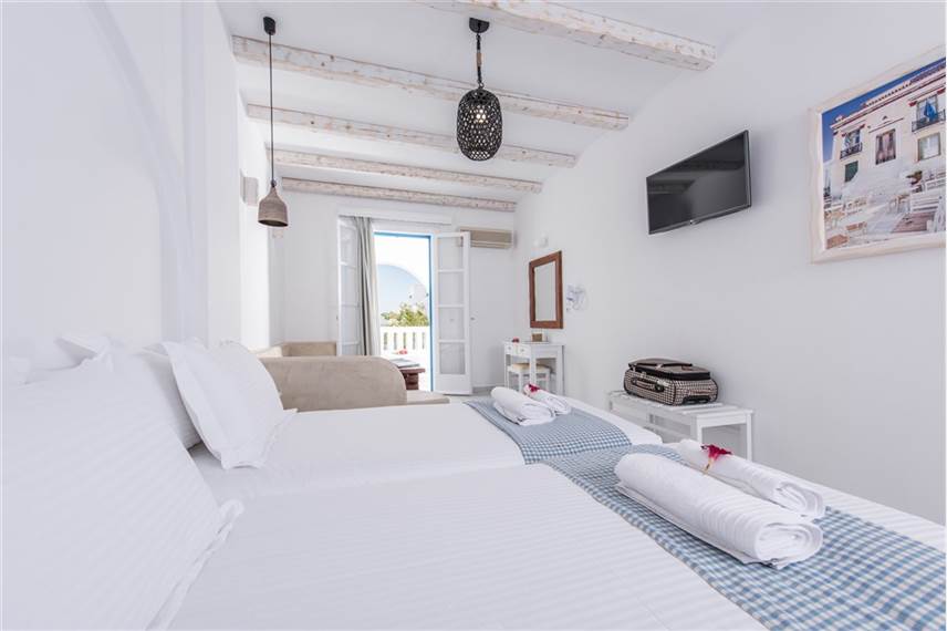  Cycladic Islands Hotel and Spa