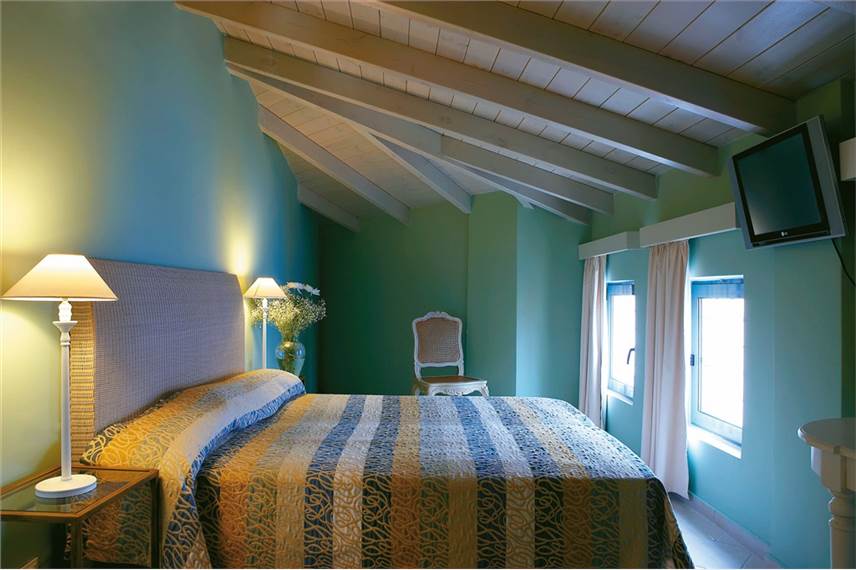  Grecotel Plaza Beach House