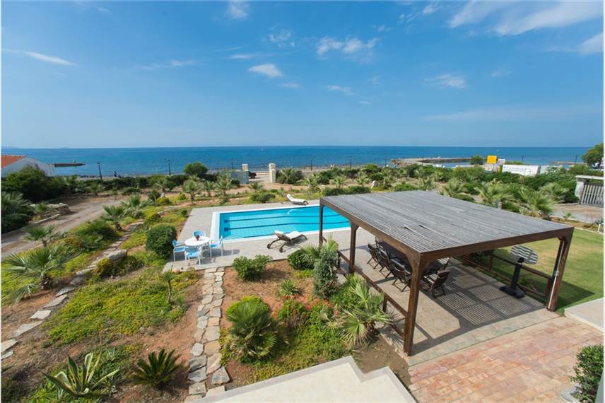  Cretan Beachfront vila