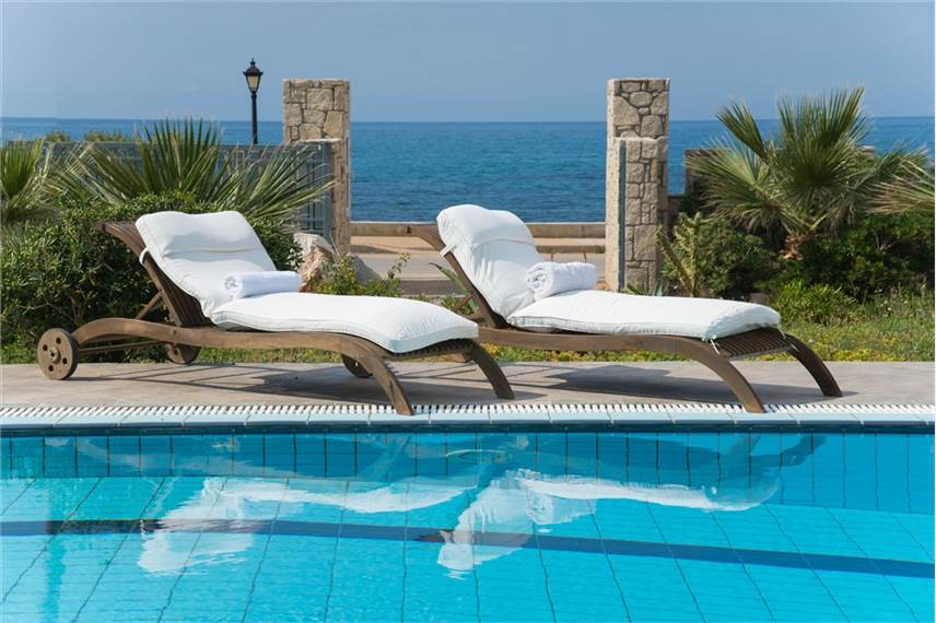  Cretan Beachfront vila