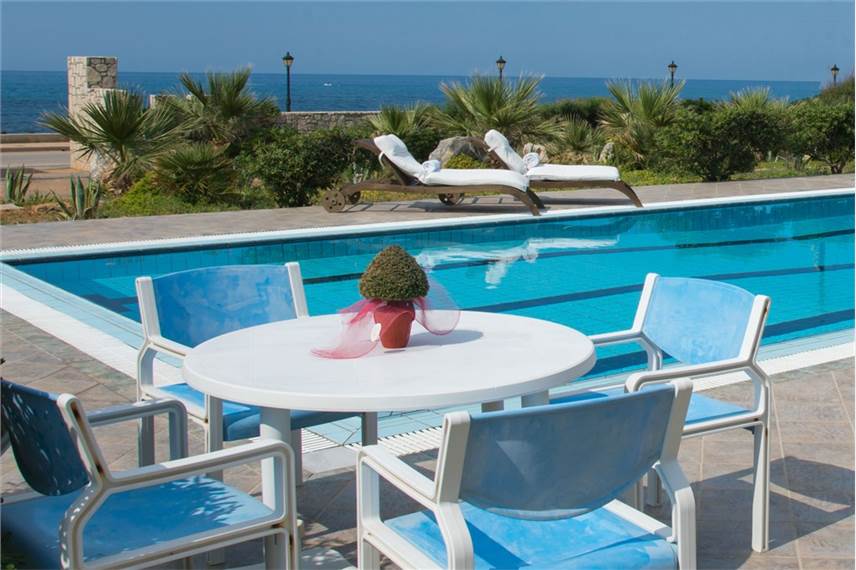  Cretan Beachfront vila