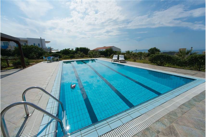  Cretan Beachfront vila