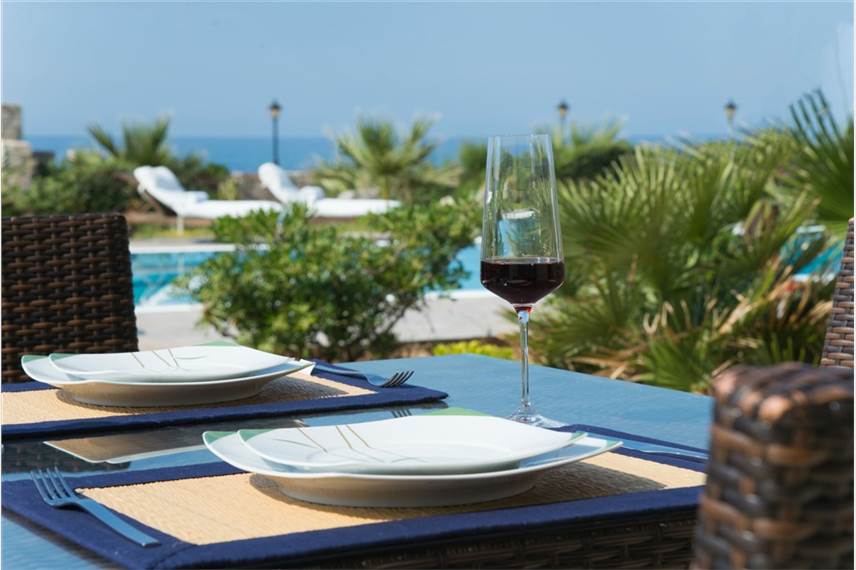  Cretan Beachfront vila