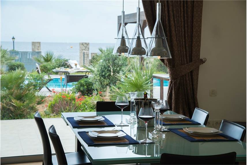  Cretan Beachfront vila