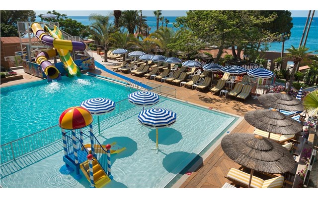 amathus beach limassol hotel Amathus Beach