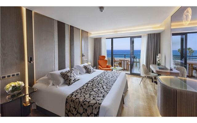 amathus limassol Amathus Beach