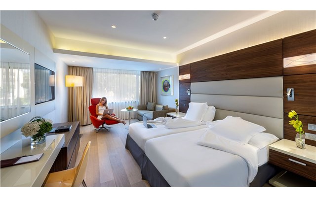 amathus beach limassol Amathus Beach