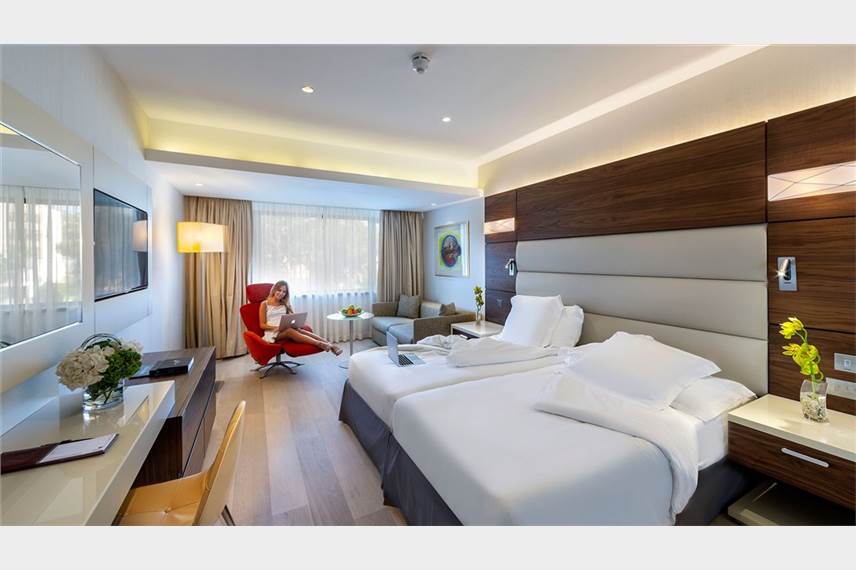 amathus beach limassol Amathus Beach