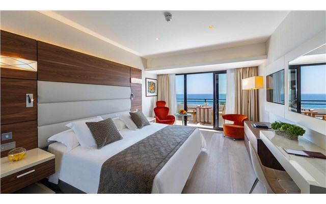 amathus beach hotel limassol cyprus Amathus Beach