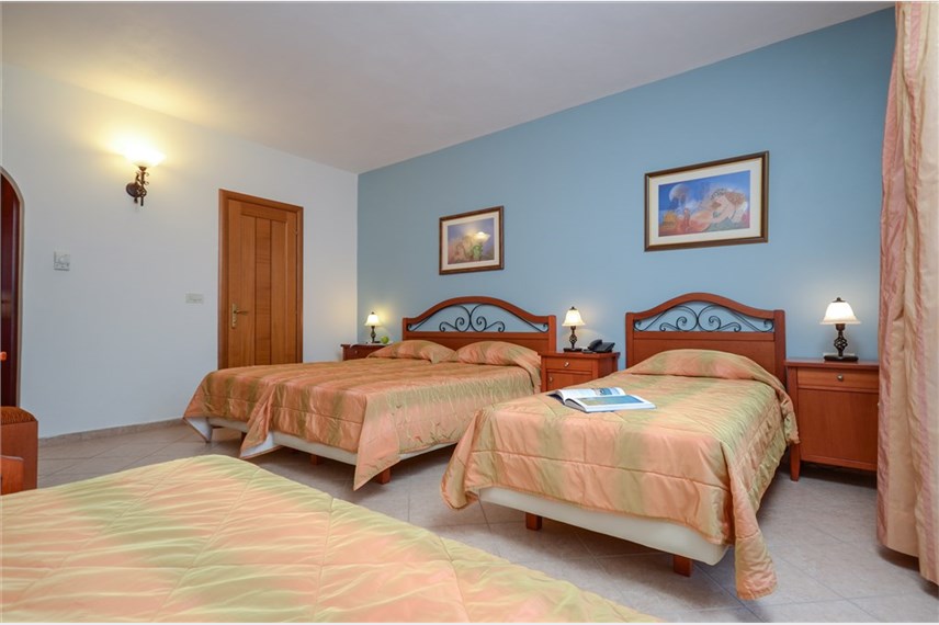  Naxos Resort Beach Hotel