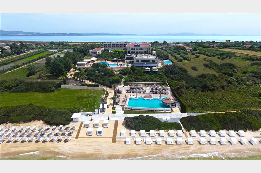  Pomegranate Wellness Spa Hotel