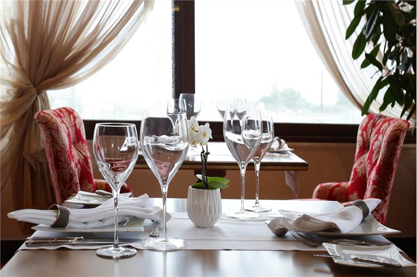  Pomegranate Wellness Spa Hotel