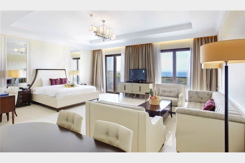  Pomegranate Wellness Spa Hotel