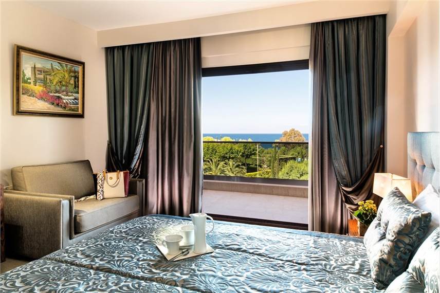  Pomegranate Wellness Spa Hotel