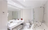  Pomegranate Wellness Spa Hotel