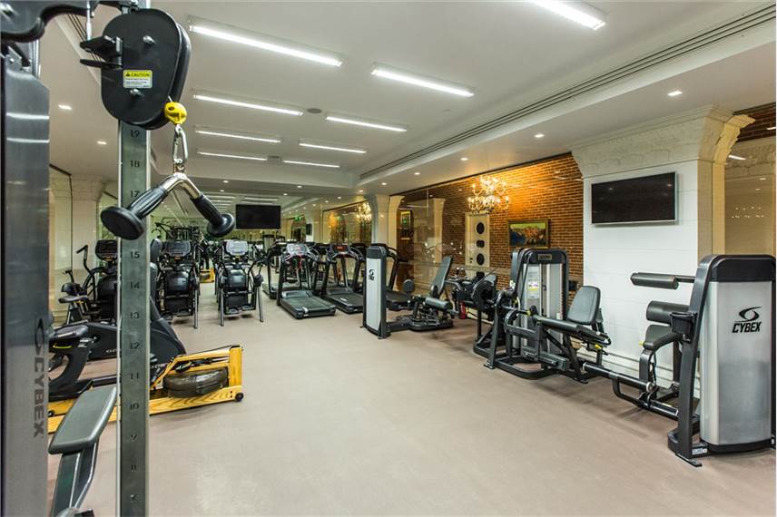  Pomegranate Wellness Spa Hotel