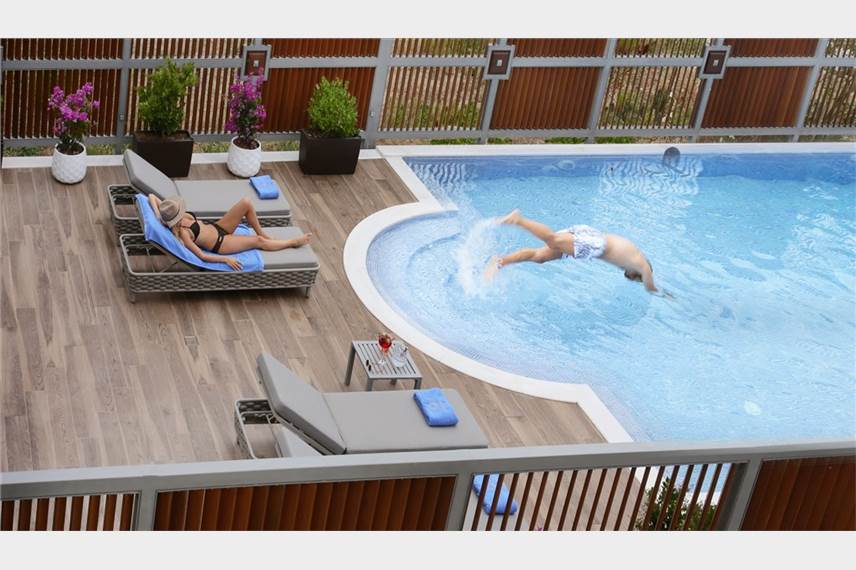  Pomegranate Wellness Spa Hotel