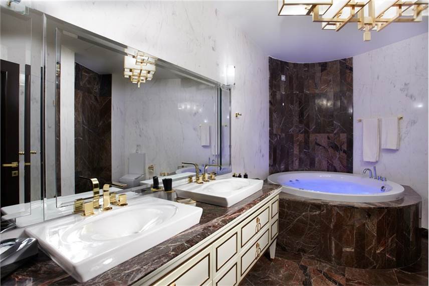  Pomegranate Wellness Spa Hotel