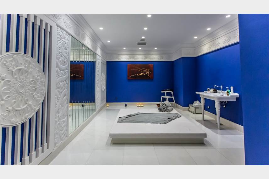  Pomegranate Wellness Spa Hotel