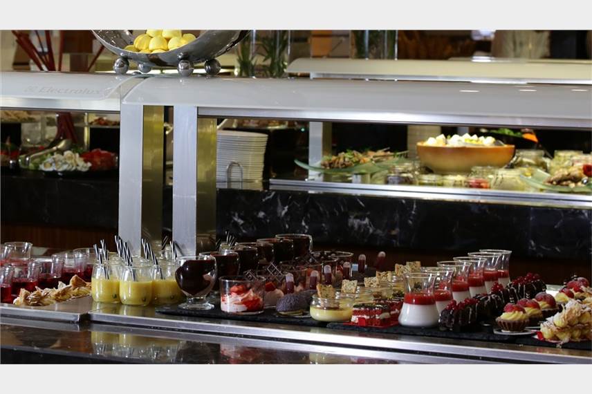  Pomegranate Wellness Spa Hotel