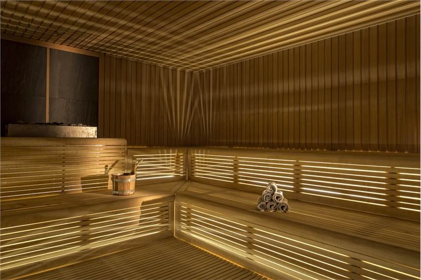 Pomegranate Wellness Spa Hotel