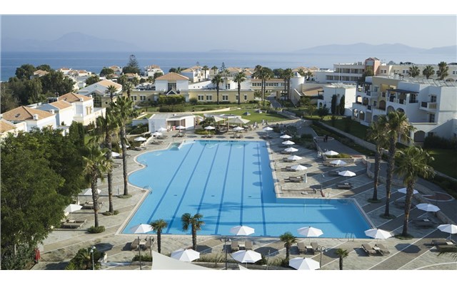 Neptune Luxury Resort 