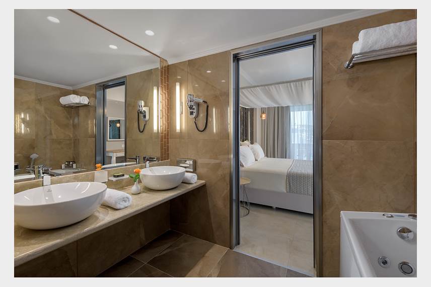 Rodos Palladium hotel Rhodos - Suite Sea View Bathroom - Rodos Palladium Leisure and Wellness