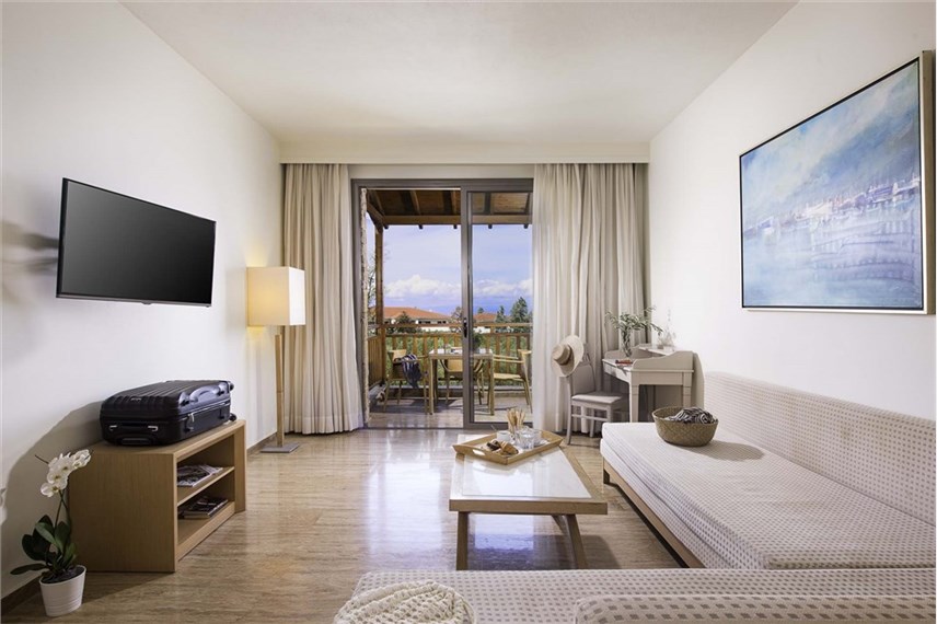  Kassandra Palace