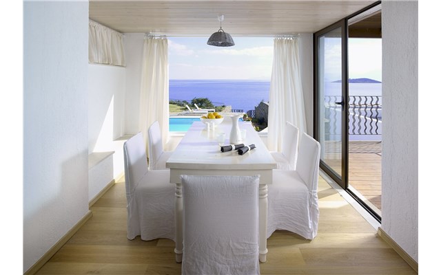 St. Nicolas Bay 
