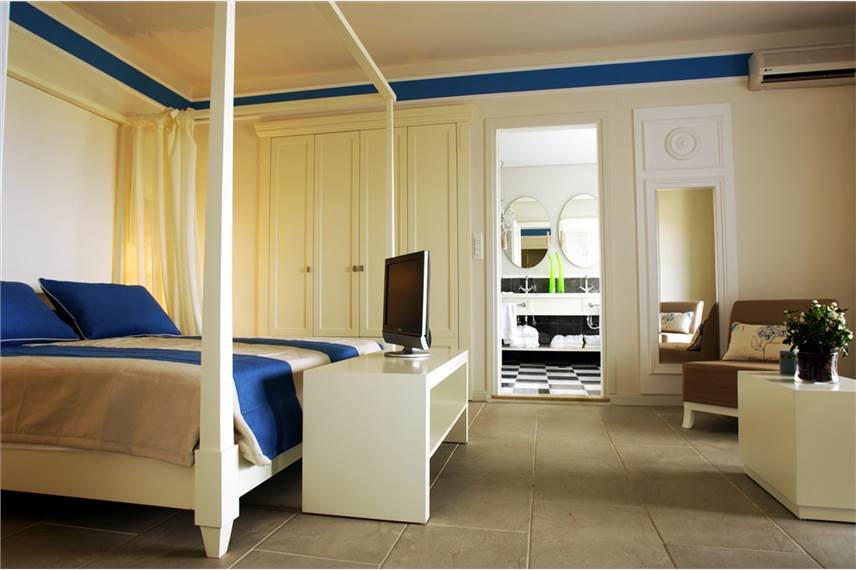  Pleiades Luxury Villas