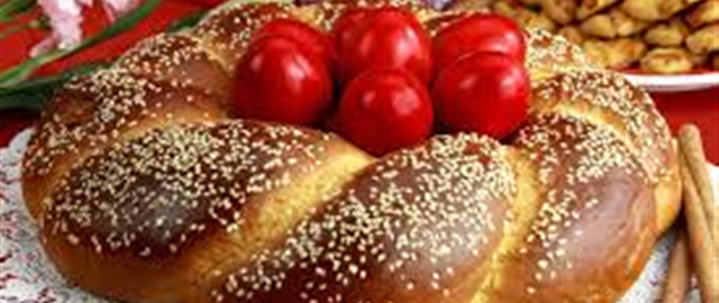 Tsoureki - tradiční řecké Velikonoční sladké pečivo
