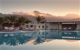 Numo Ierapetra Beach Resort, Curio Collection by Hilton, hlavní bazén Numo Ierapetra Beach Resort, Curio Collection by Hilton