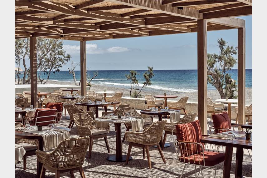 Numo Ierapetra Beach Resort, Curio Collection by Hilton, hlavní restaurace Numo Ierapetra Beach Resort, Curio Collection by Hilton