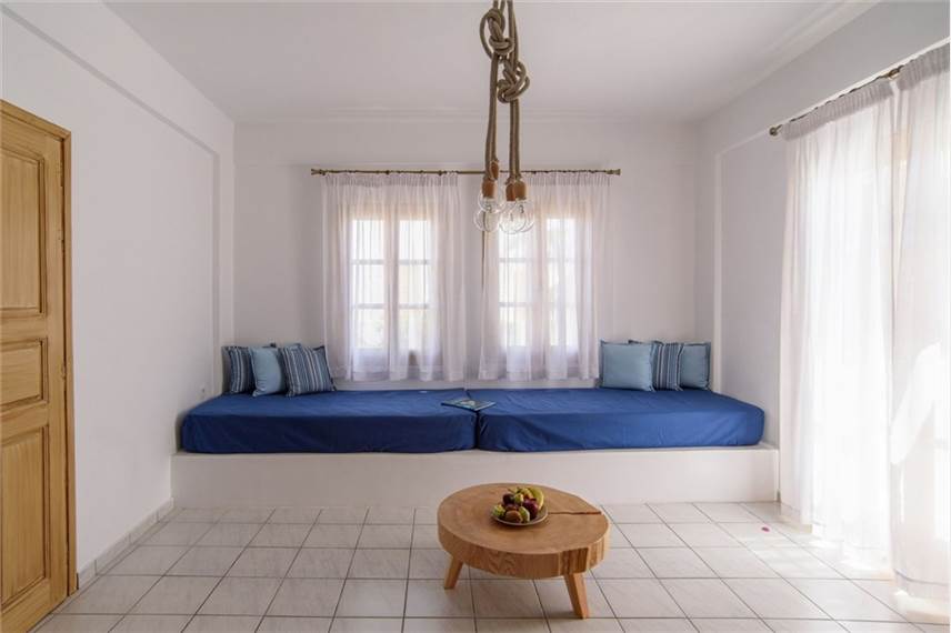  Santorini Crystal Blue Suites
