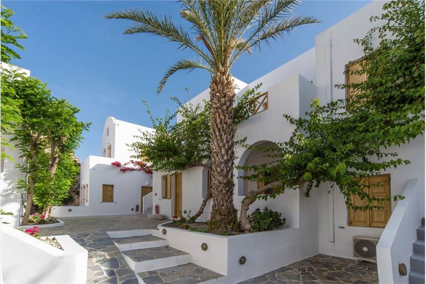  Santorini Crystal Blue Suites