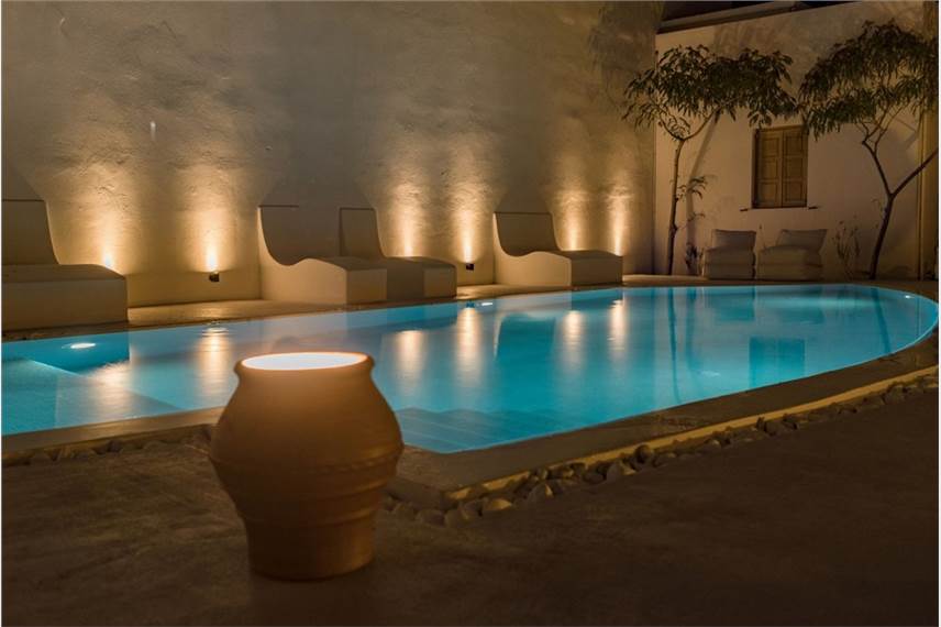  Santorini Crystal Blue Suites