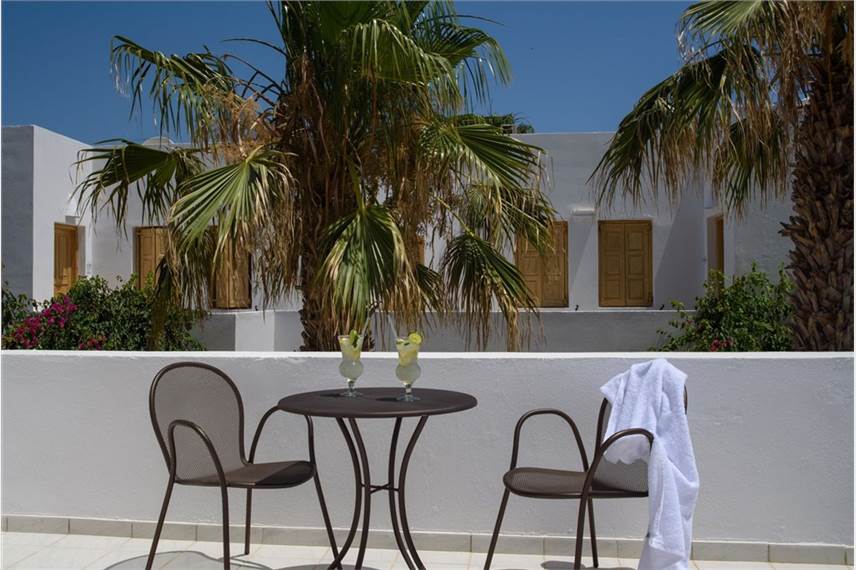  Santorini Crystal Blue Suites