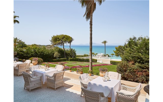 Mandola Rosa a Grecotel Resort to Live at Riviera Olympia 