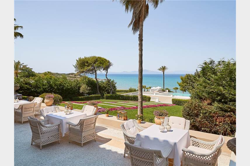  Mandola Rosa a Grecotel Resort to Live at Riviera Olympia