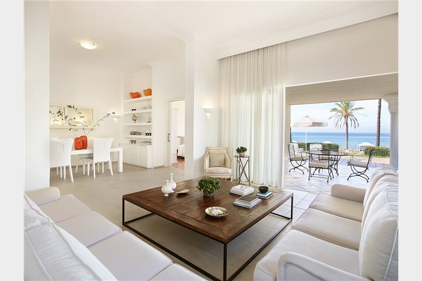  Mandola Rosa a Grecotel Resort to Live at Riviera Olympia