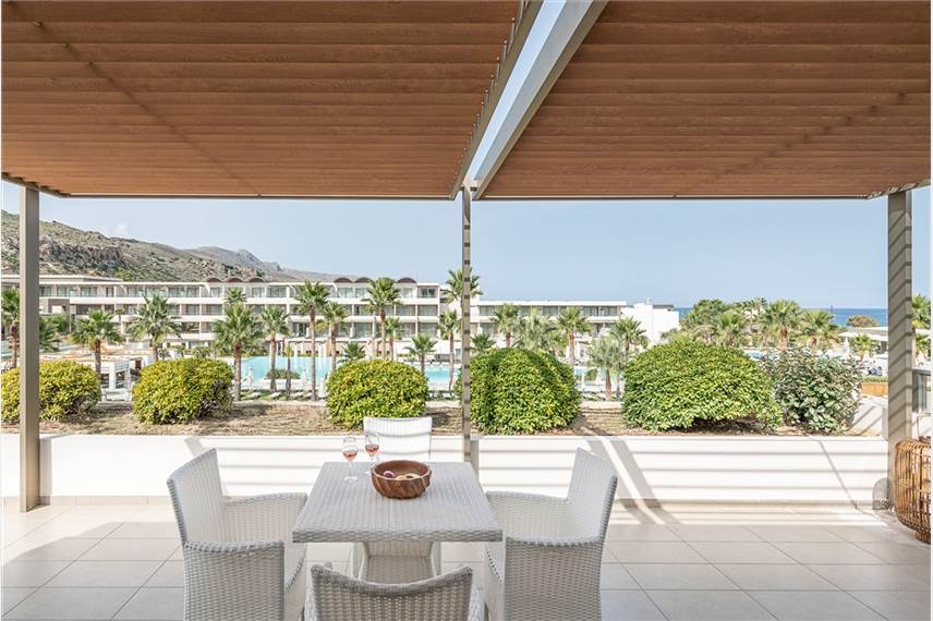  Avra Imperial Beach Resort and Spa