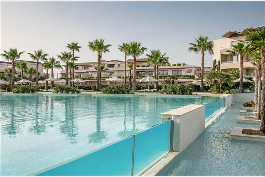  Avra Imperial Beach Resort and Spa