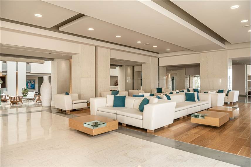  Avra Imperial Beach Resort and Spa