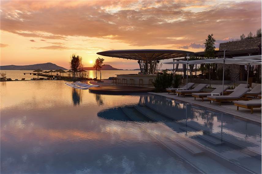 w costa navarino marriott - W Costa Navarino