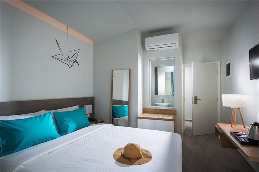 Paralos Lifestyle Beach