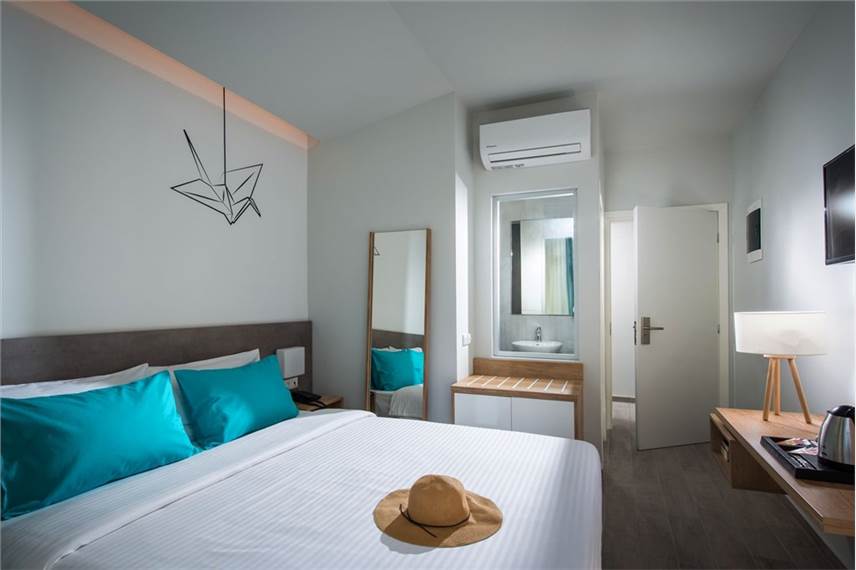  Paralos Lifestyle Beach