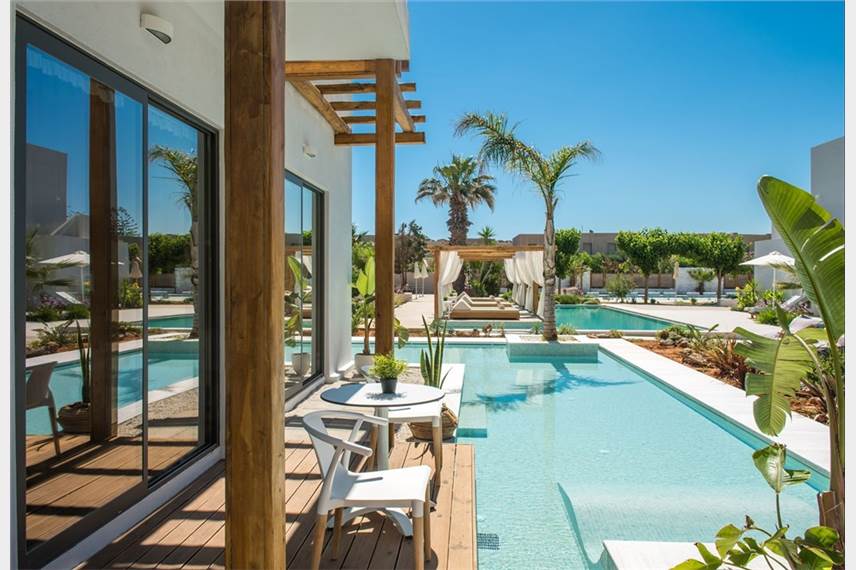  Paralos Lifestyle Beach